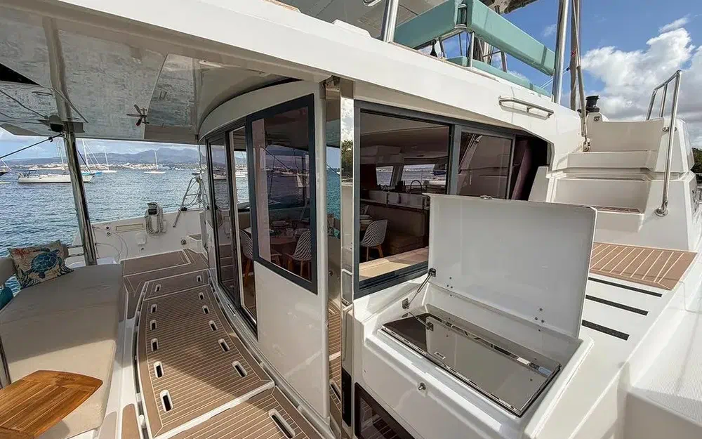 slider 27 Bali Catamarans Bali 4.6