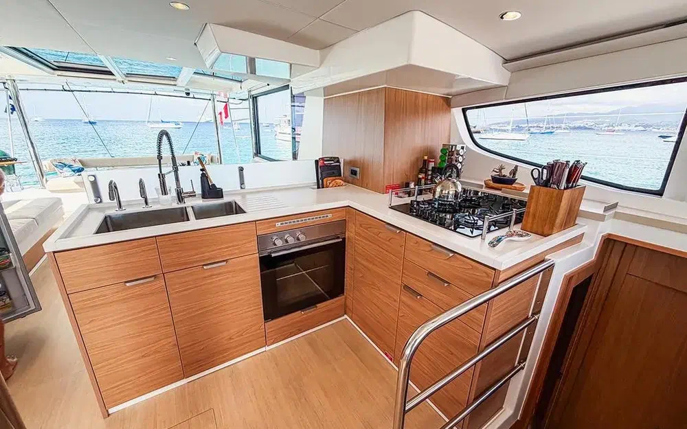 slider 28 Bali Catamarans Bali 4.6