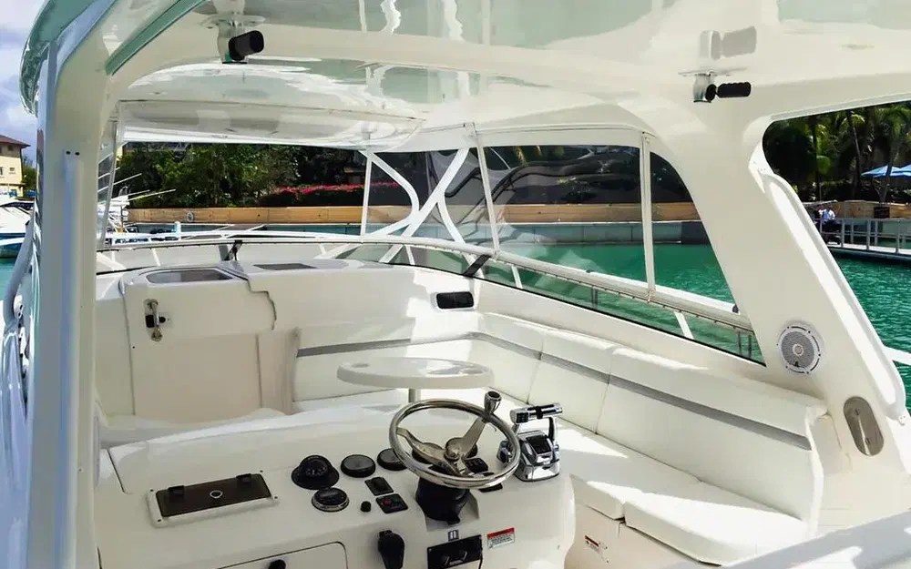 slider 9 Intrepid Miami 390 Sport Yacht