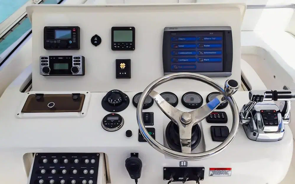 slider 12 Intrepid Miami 390 Sport Yacht