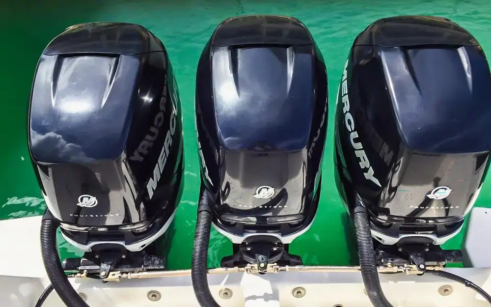 slider 22 Intrepid Miami 390 Sport Yacht