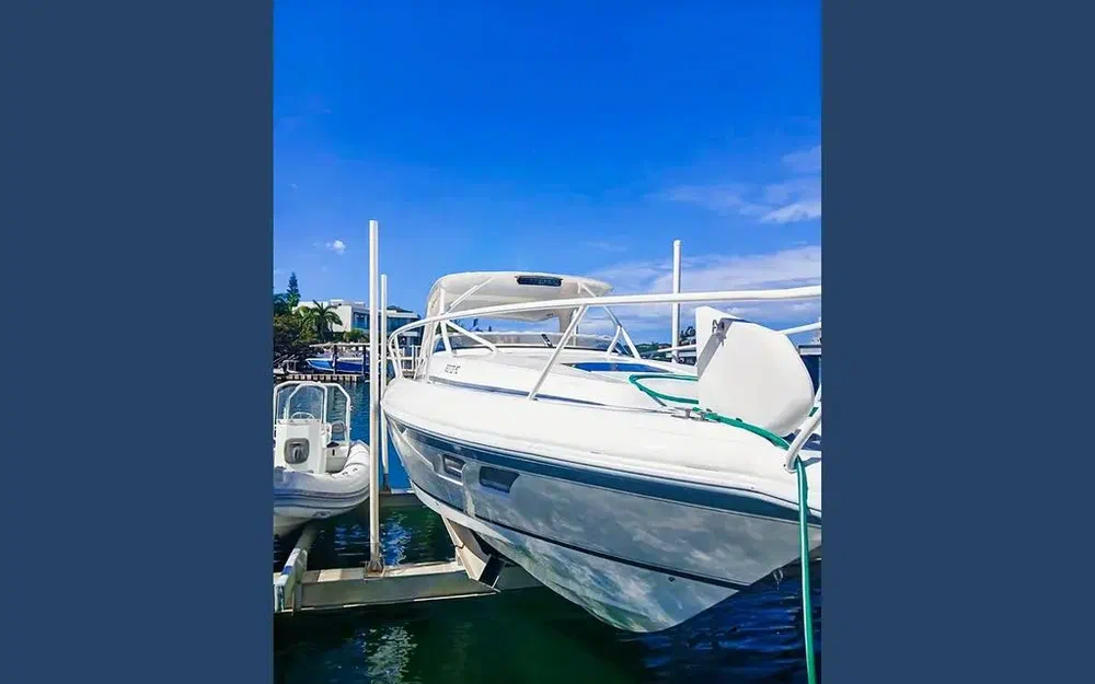 slider 7 Intrepid Miami 390 Sport Yacht