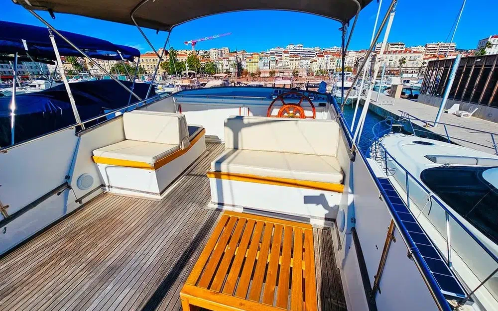 slider 15 Grand Banks 42 Europa