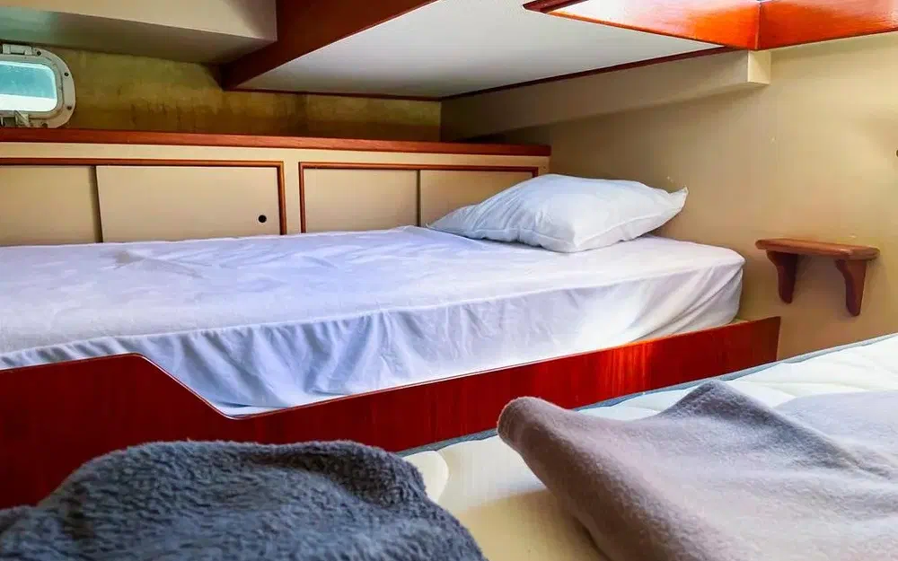 slider 22 Grand Banks 42 Europa