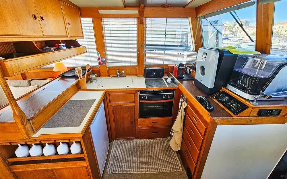slider 8 Grand Banks 42 Europa