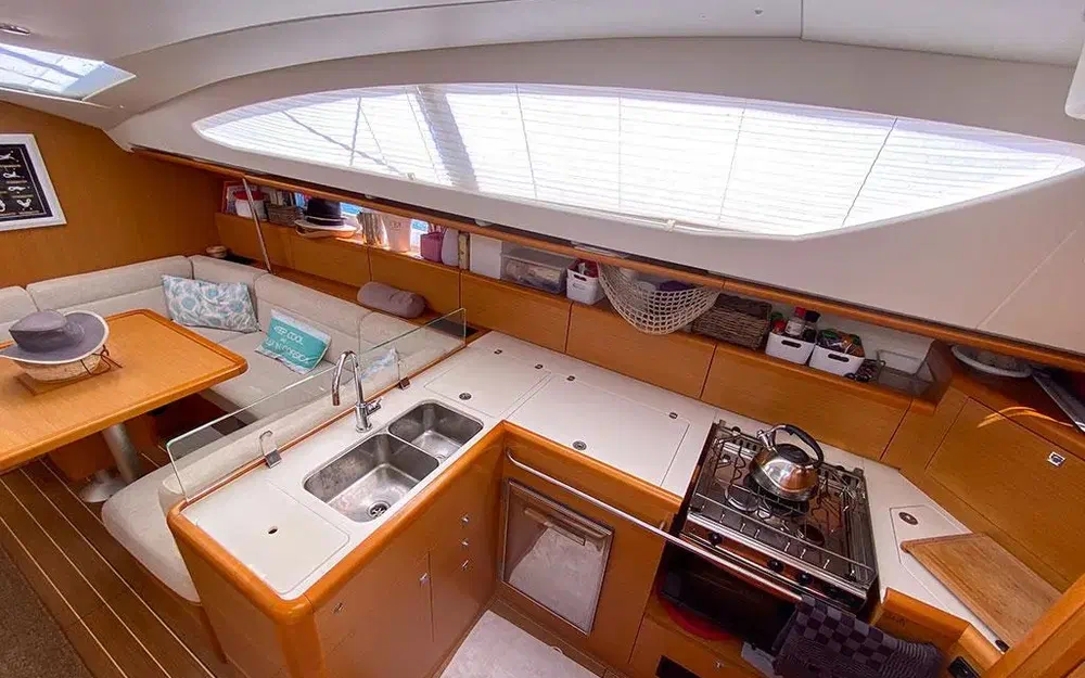 slider 12 Jeanneau Sun Odyssey 50 DS