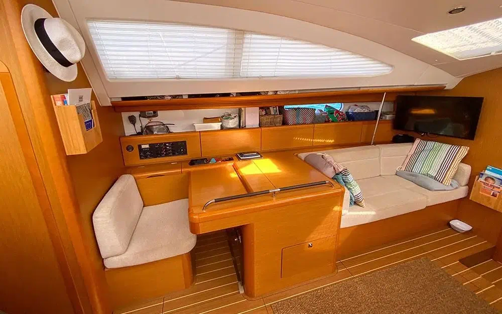 slider 13 Jeanneau Sun Odyssey 50 DS