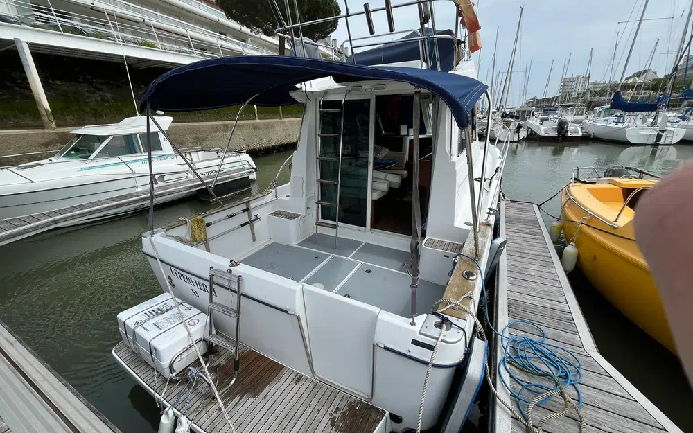 slider 1 Beneteau Antares Serie 9 Fly