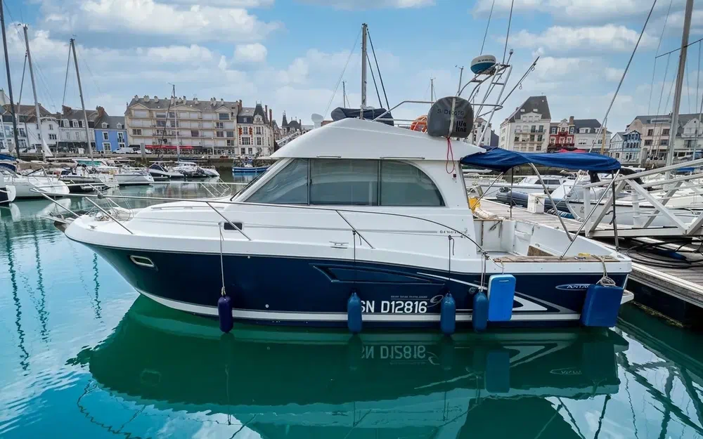slider 0 Beneteau Antares Serie 9 Fly