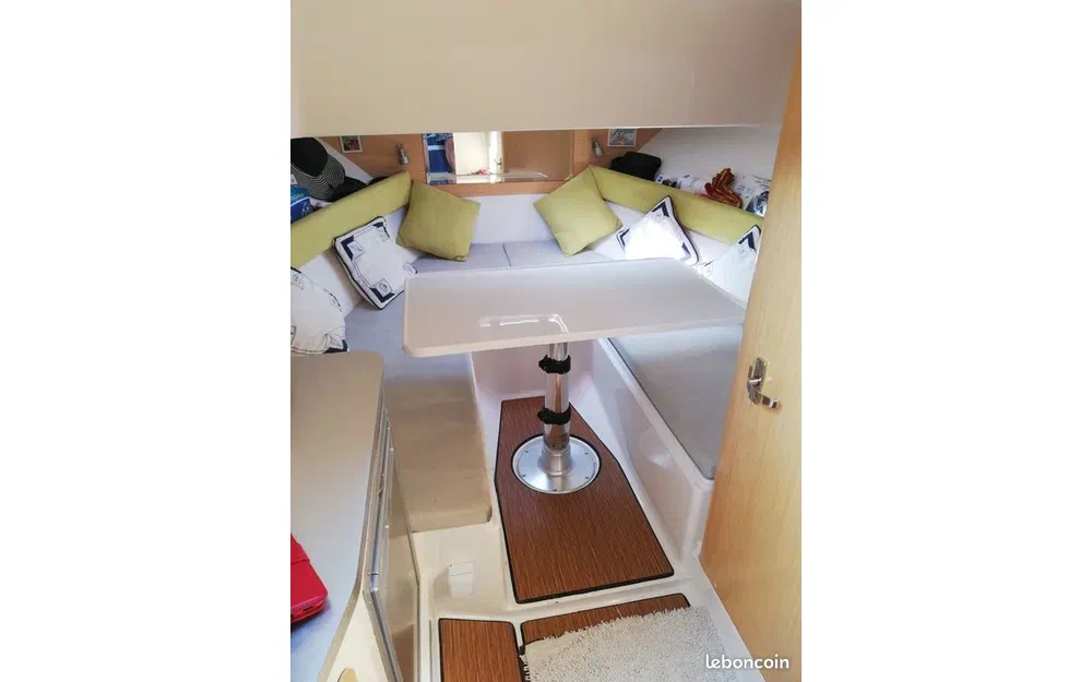 slider 0 Pacific Craft 730 SC