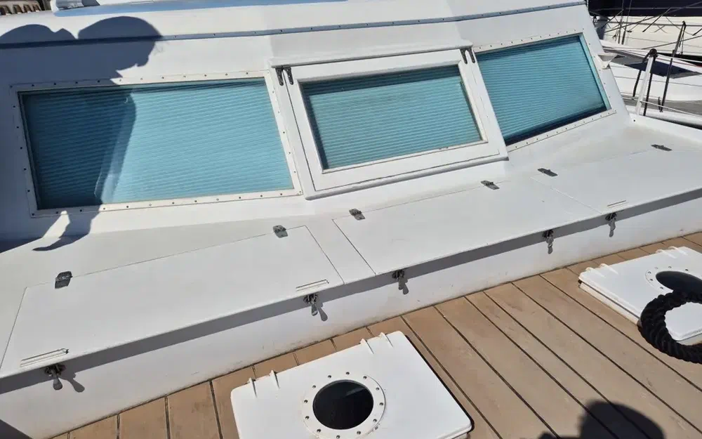 slider 11 Huckins Corinthian 52