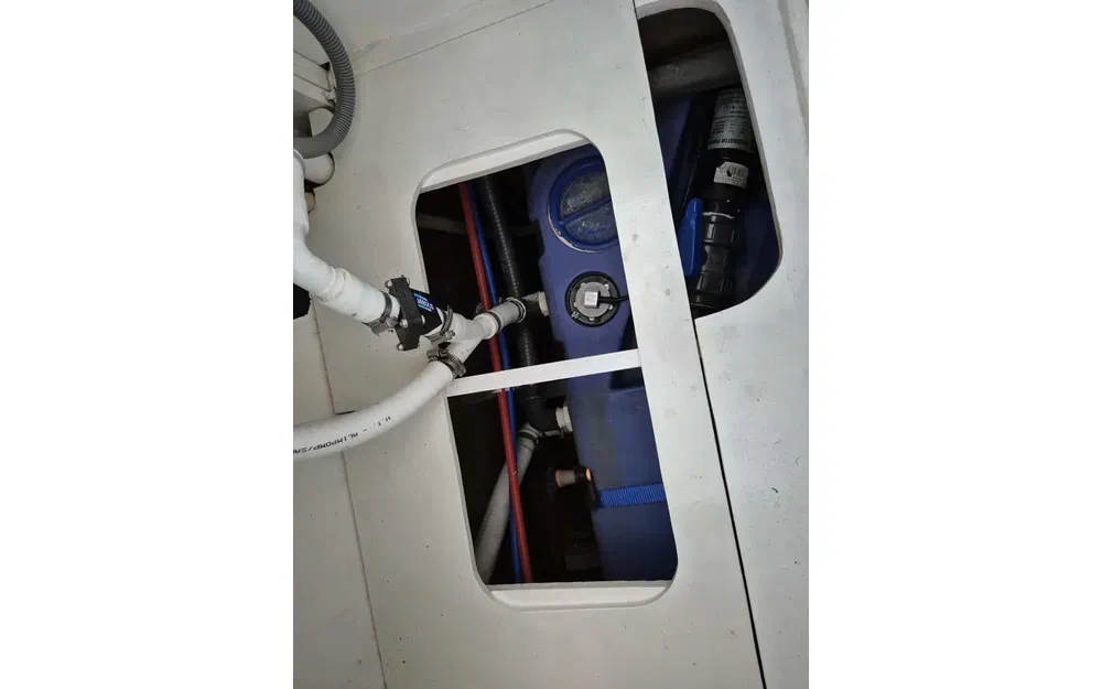 slider 21 Huckins Corinthian 52