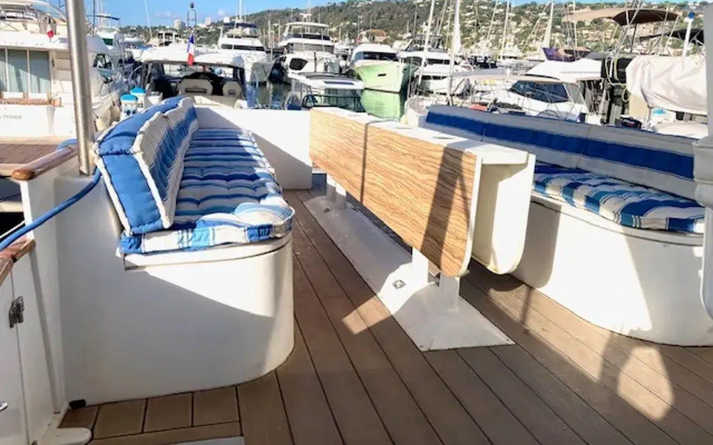 slider 35 Huckins Corinthian 52