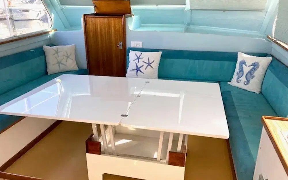 slider 36 Huckins Corinthian 52