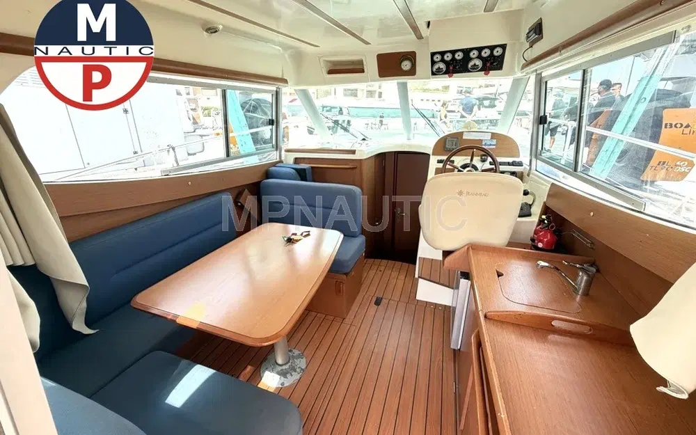 slider 6 Jeanneau Merry Fisher 925
