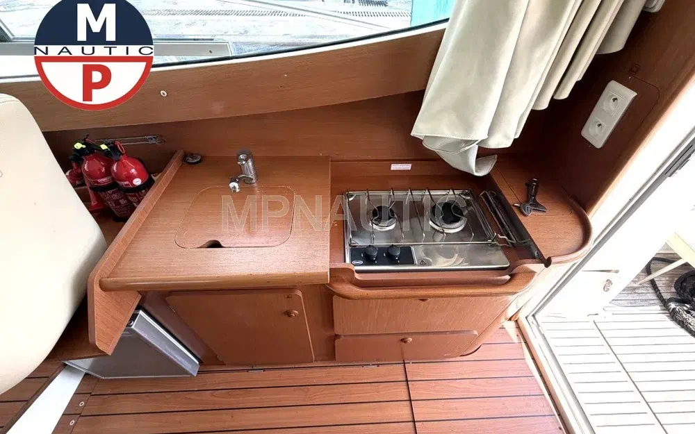 slider 8 Jeanneau Merry Fisher 925