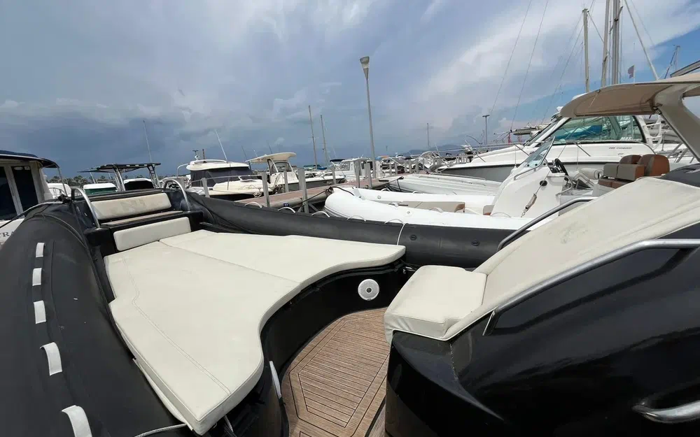 slider 8 Nuova Jolly Prince 35 Cabine