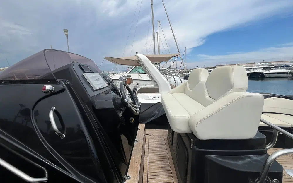 slider 14 Nuova Jolly Prince 35 Cabine