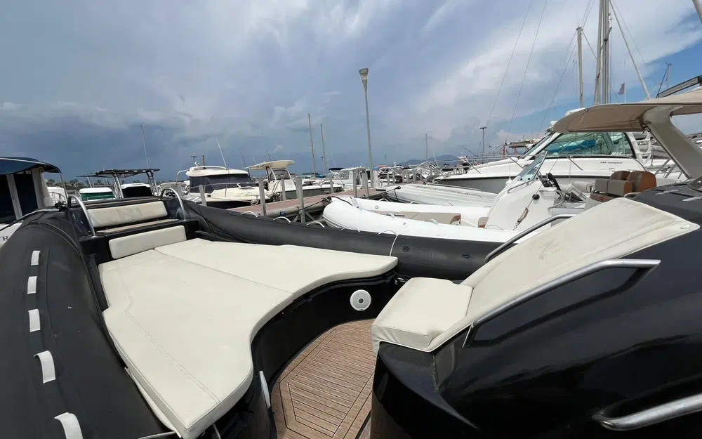 slider 6 Nuova Jolly Prince 35 Cabine
