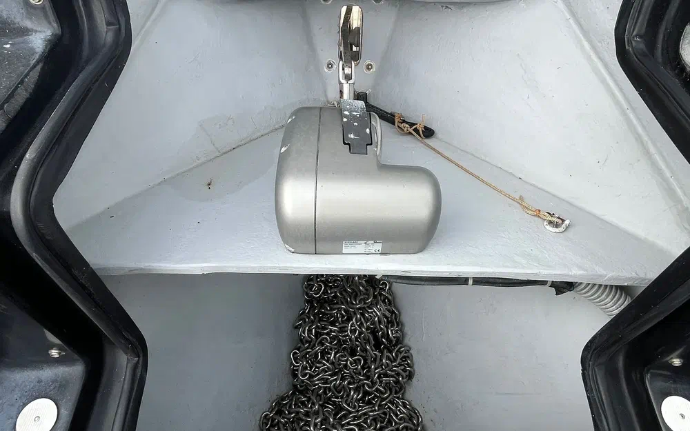 slider 11 Nuova Jolly Prince 35 Cabine