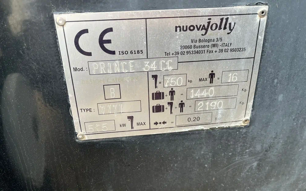 slider 23 Nuova Jolly Prince 35 Cabine