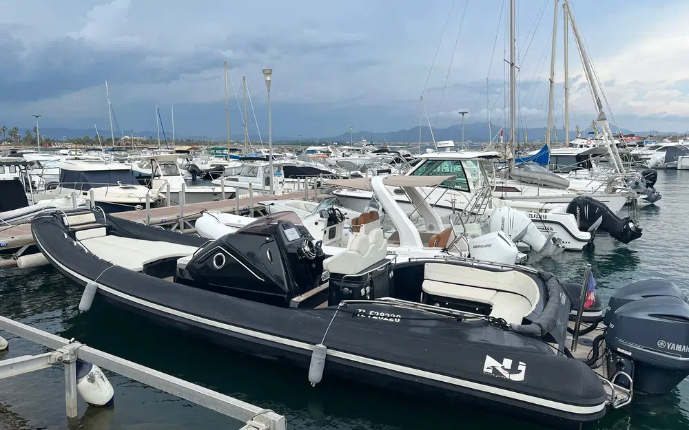 slider 1 Nuova Jolly Prince 35 Cabine