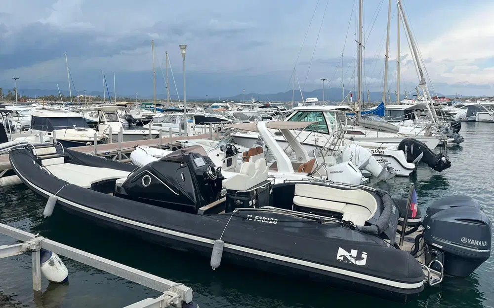 slider 2 Nuova Jolly Prince 35 Cabine