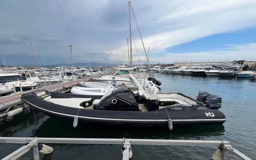 slider 0 Nuova Jolly Prince 35 Cabine