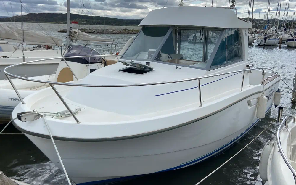 slider 15 Beneteau Antares 655