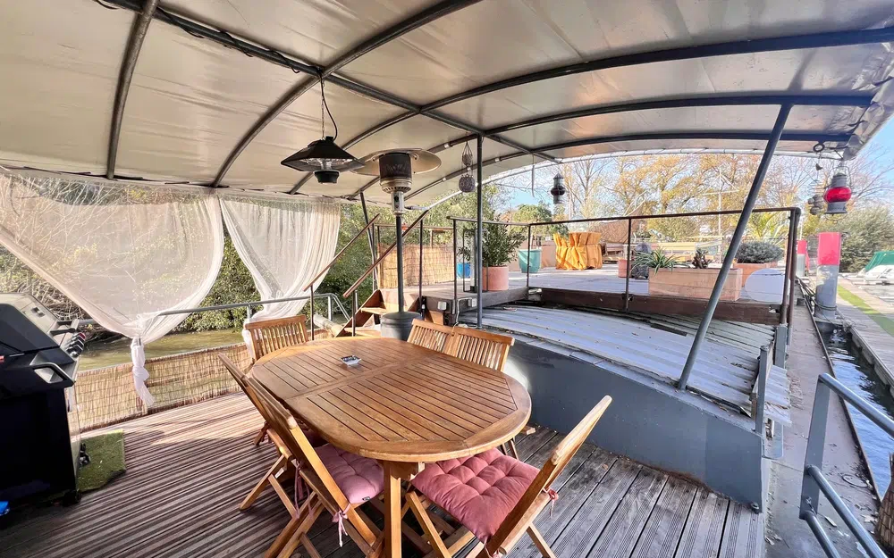 slider 14 Freycinet Habitation