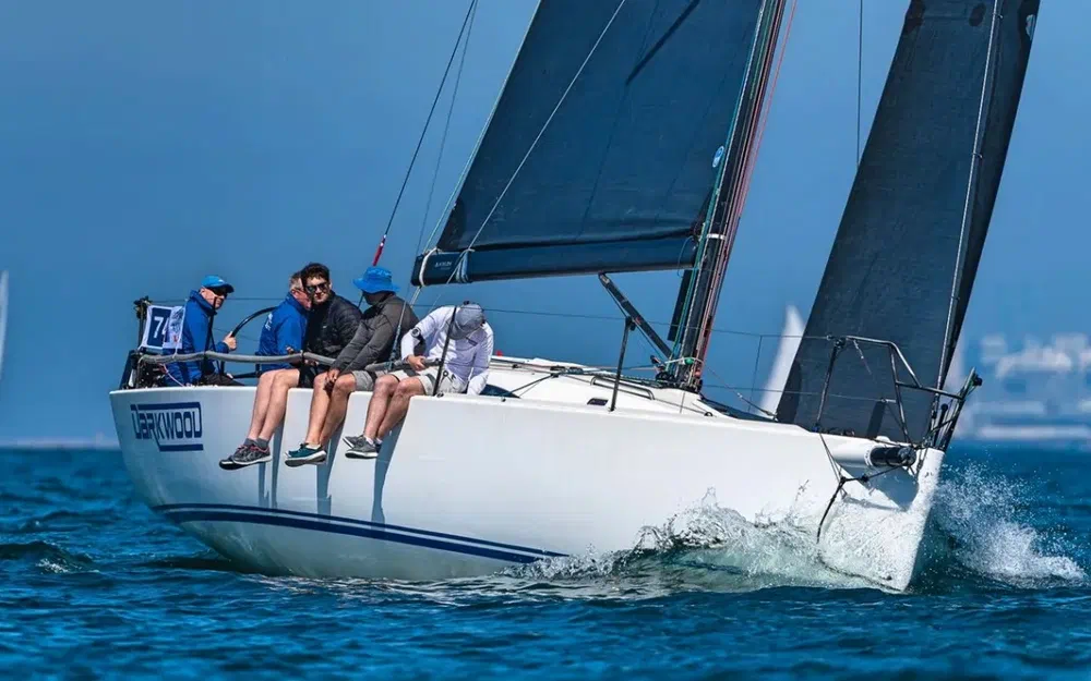 slider 0 J Boats 121 DARKWOOD
