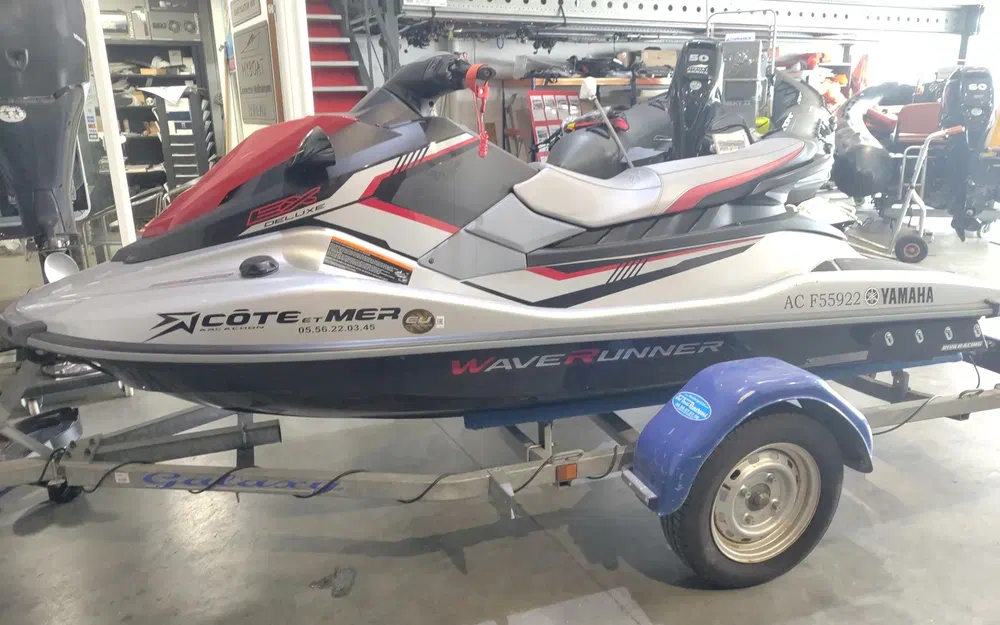 slider 0 Yamaha EX Deluxe