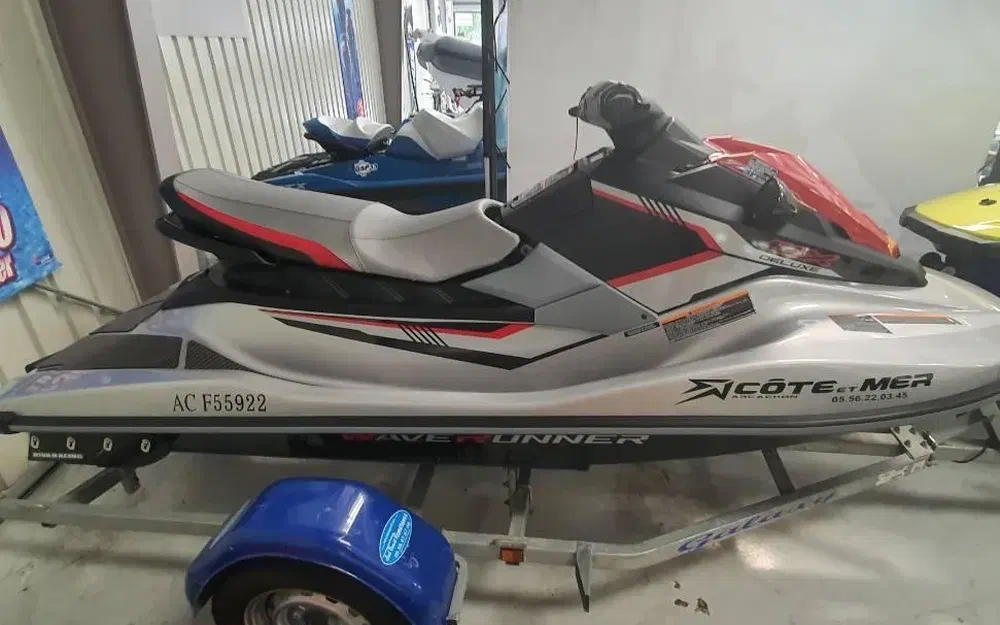 slider 1 Yamaha EX Deluxe