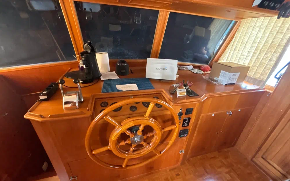 slider 11 Grand Banks 52 Europa