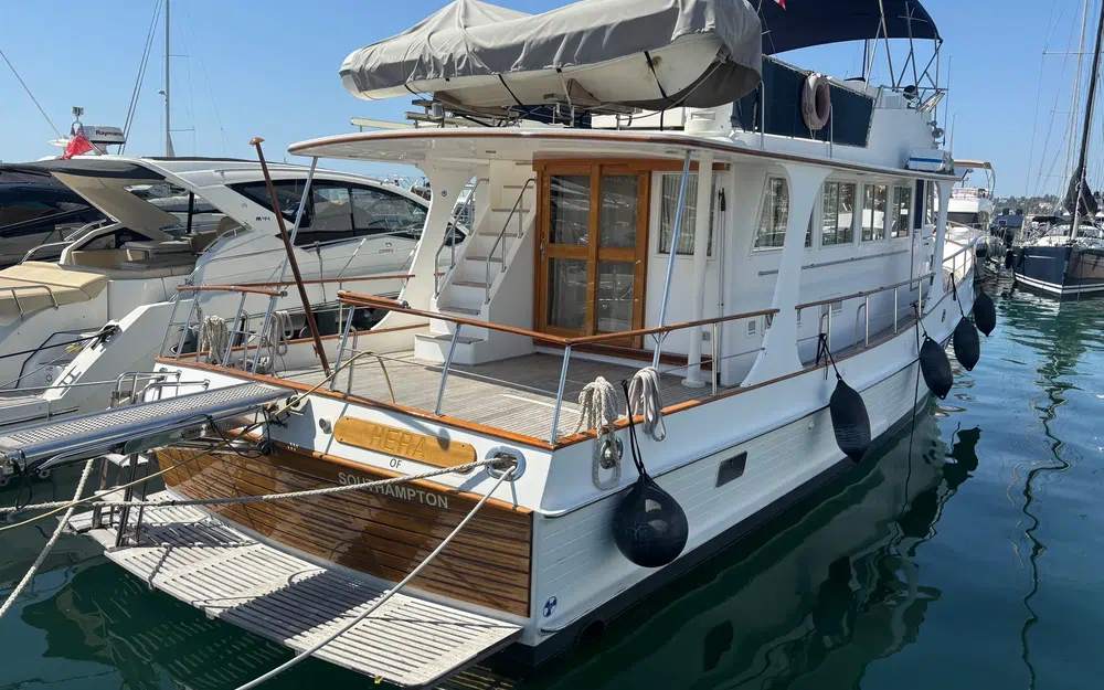 slider 0 Grand Banks 52 Europa