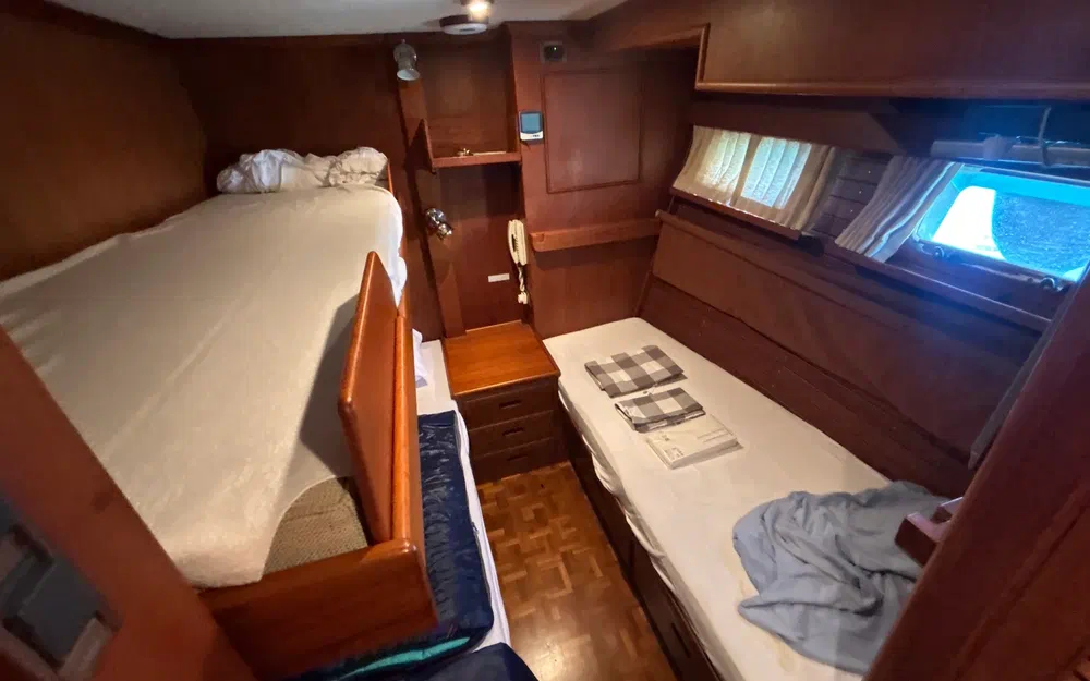 slider 27 Grand Banks 52 Europa