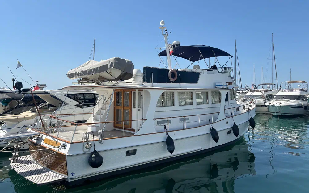 slider 1 Grand Banks 52 Europa
