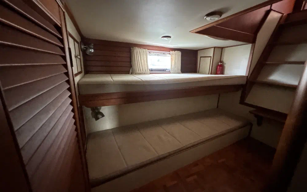 slider 30 Grand Banks 52 Europa