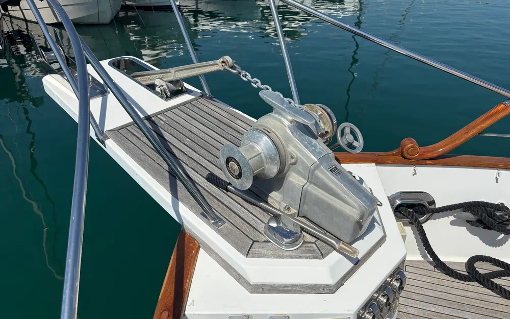 slider 40 Grand Banks 52 Europa