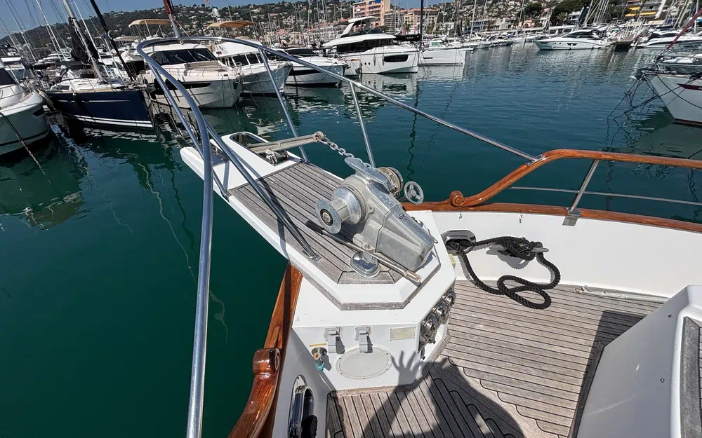 slider 41 Grand Banks 52 Europa