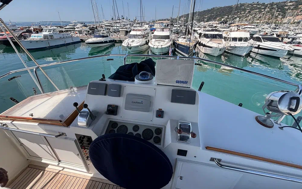 slider 45 Grand Banks 52 Europa