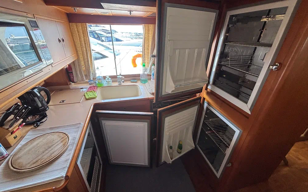 slider 7 Grand Banks 52 Europa