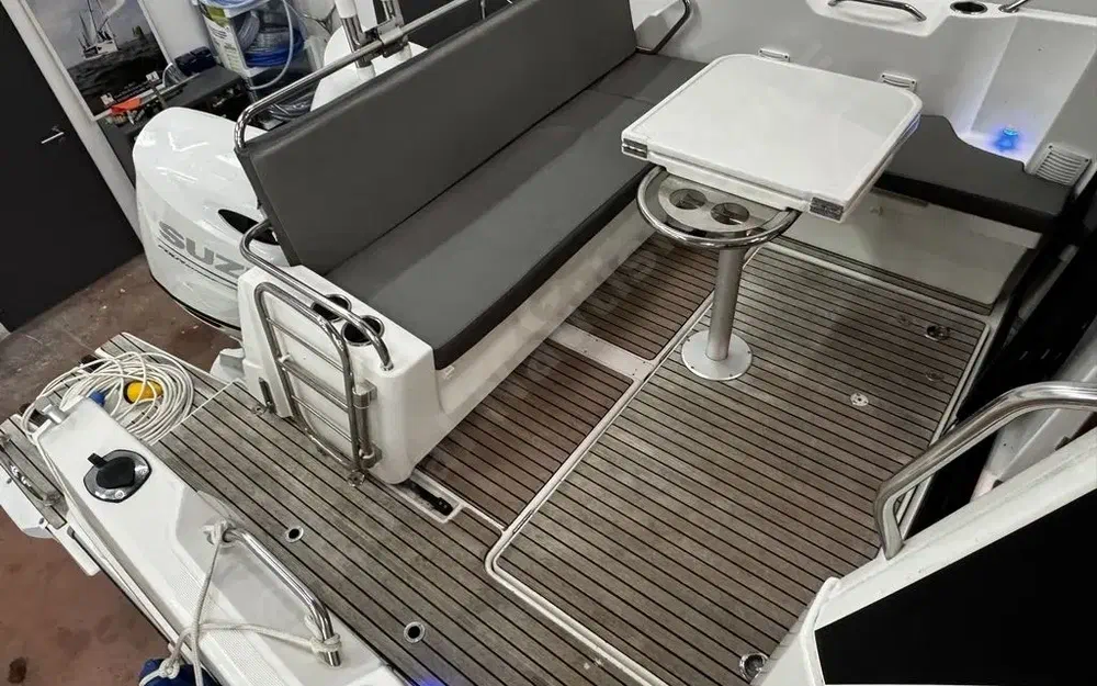slider 7 Beneteau Antares 9 OB
