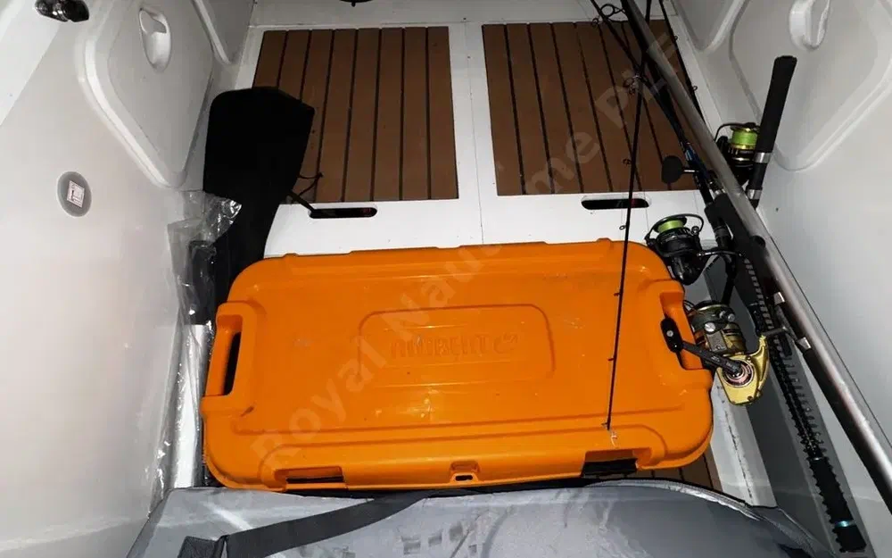 slider 8 Beneteau Antares 9 OB