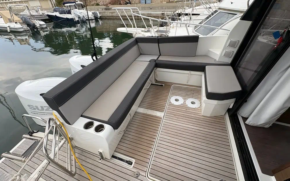slider 3 Jeanneau Merry Fisher 895