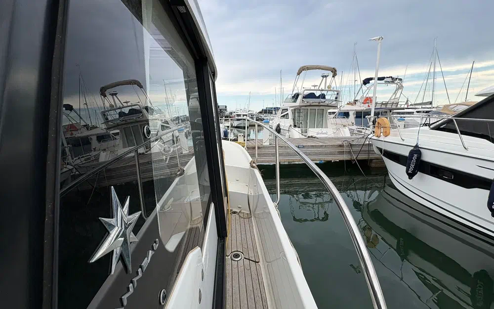 slider 4 Jeanneau Merry Fisher 895