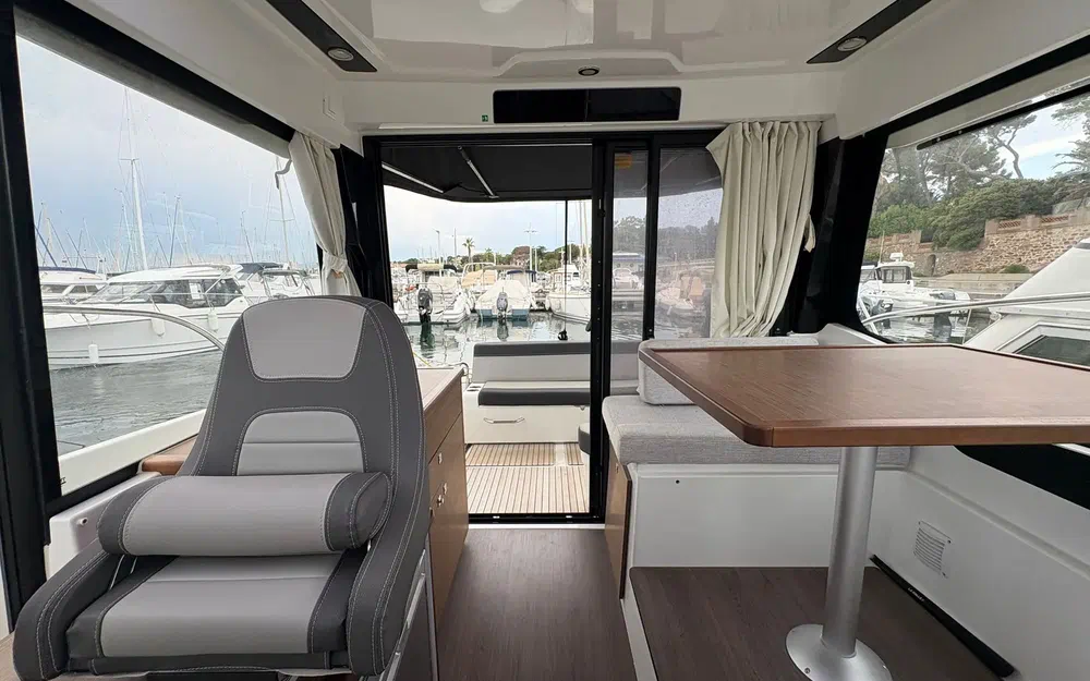 slider 7 Jeanneau Merry Fisher 895