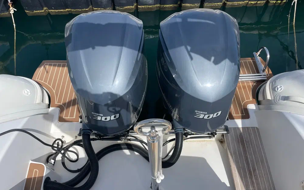 slider 11 Capelli Tempest 1000 WA