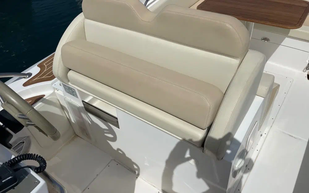 slider 8 Capelli Tempest 1000 WA