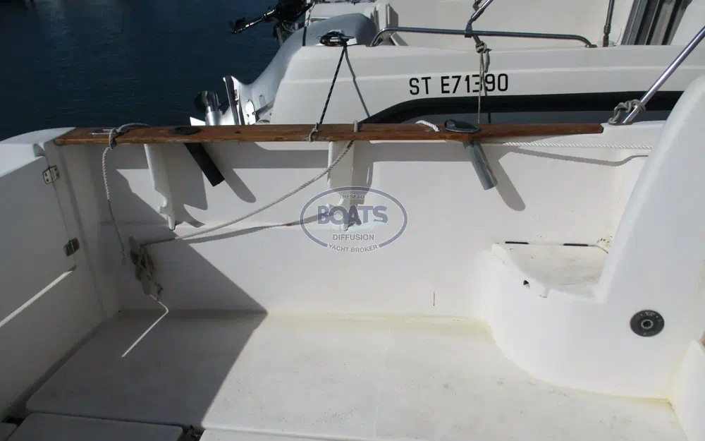 slider 4 Jeanneau Merry Fisher 695
